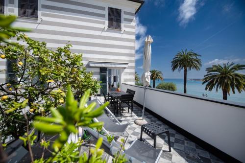 Casa Garibalda Seafronf Apartment — 4-Star Luxury Hotel in Rapallo, Italy