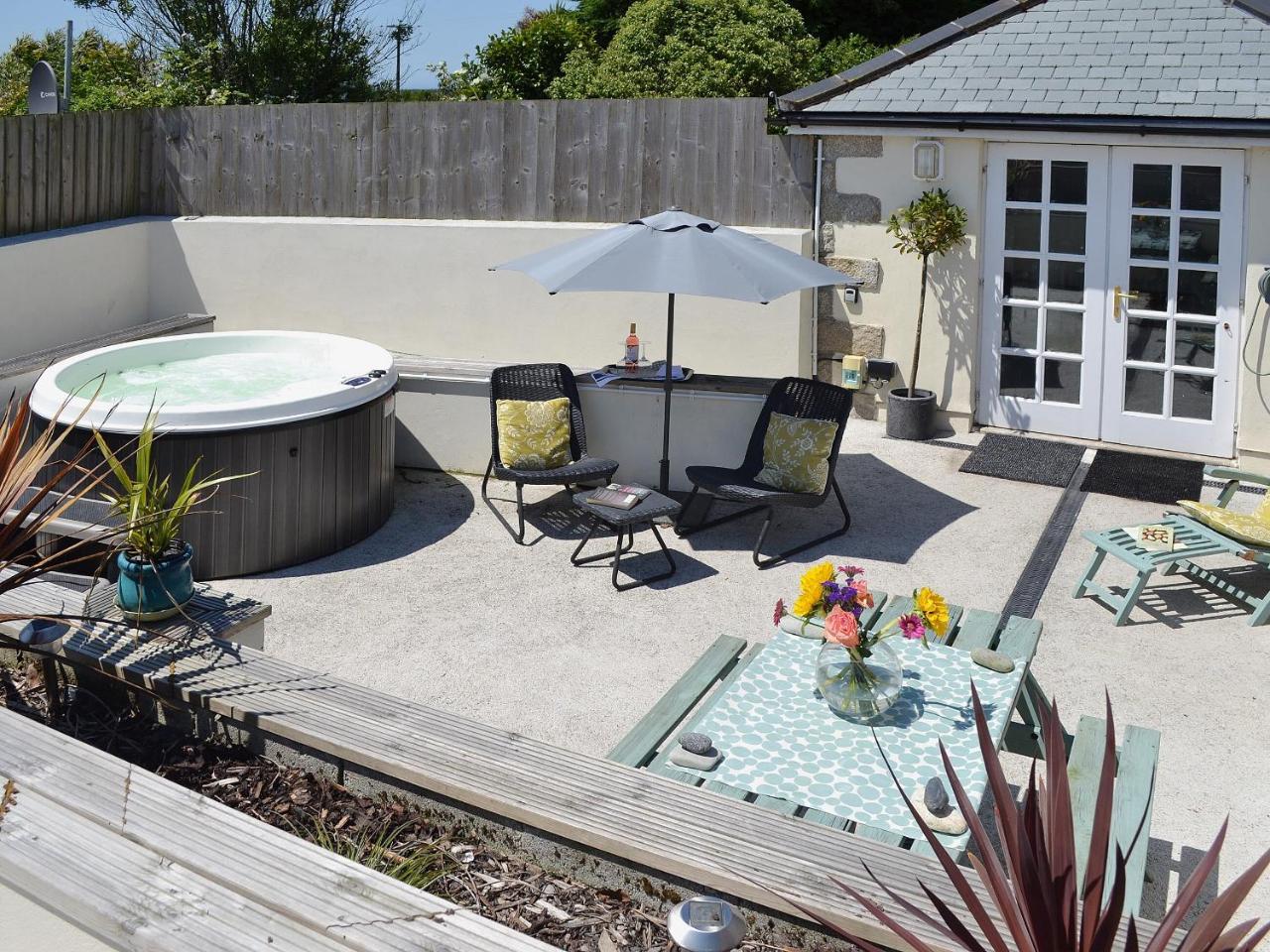 Bowji - carbon neutral hotel in Penzance
