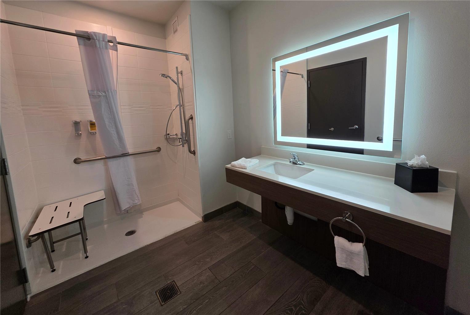 Wingate by Wyndham Austin North - photo 18
