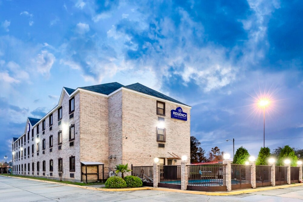 Regency Inn & Suites Biloxi - photo 26