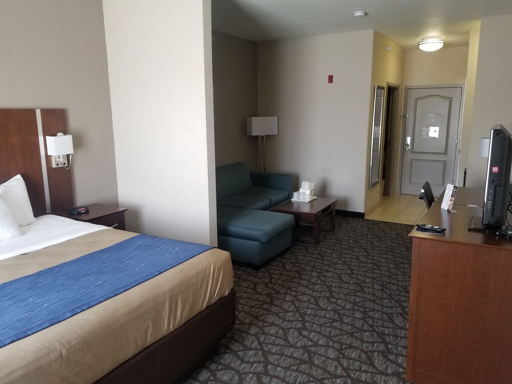 Holiday Inn Express & Suites Junction City by IHG - photo 6