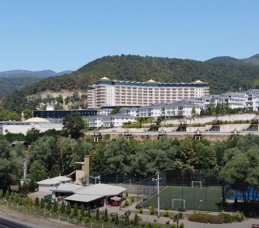 Sarot Thermal Palace Tatil Koyu Halal Hotel — Mudurnu