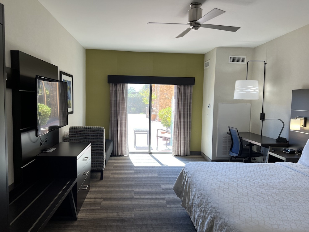 Holiday Inn Express Hotel & Suites El Dorado Hills - photo 37