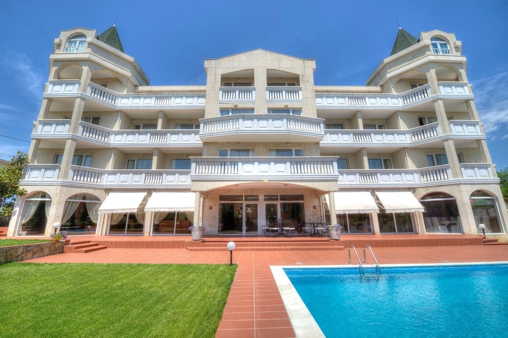 Alekta Hotel Free Parking in Varna, Bulgaria