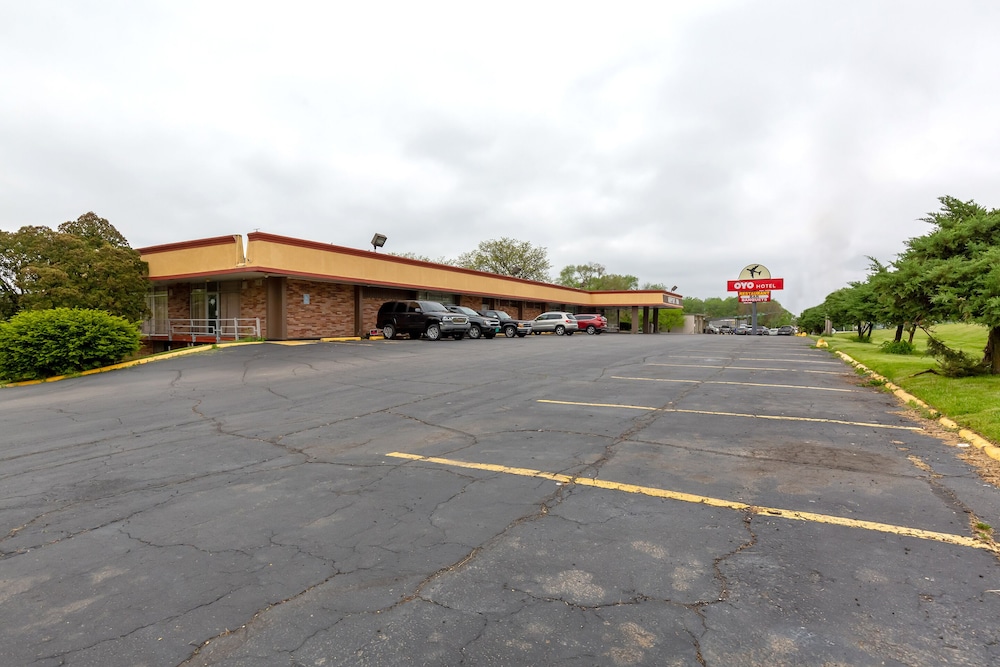 Americas Best Value Inn Rockford - photo 34