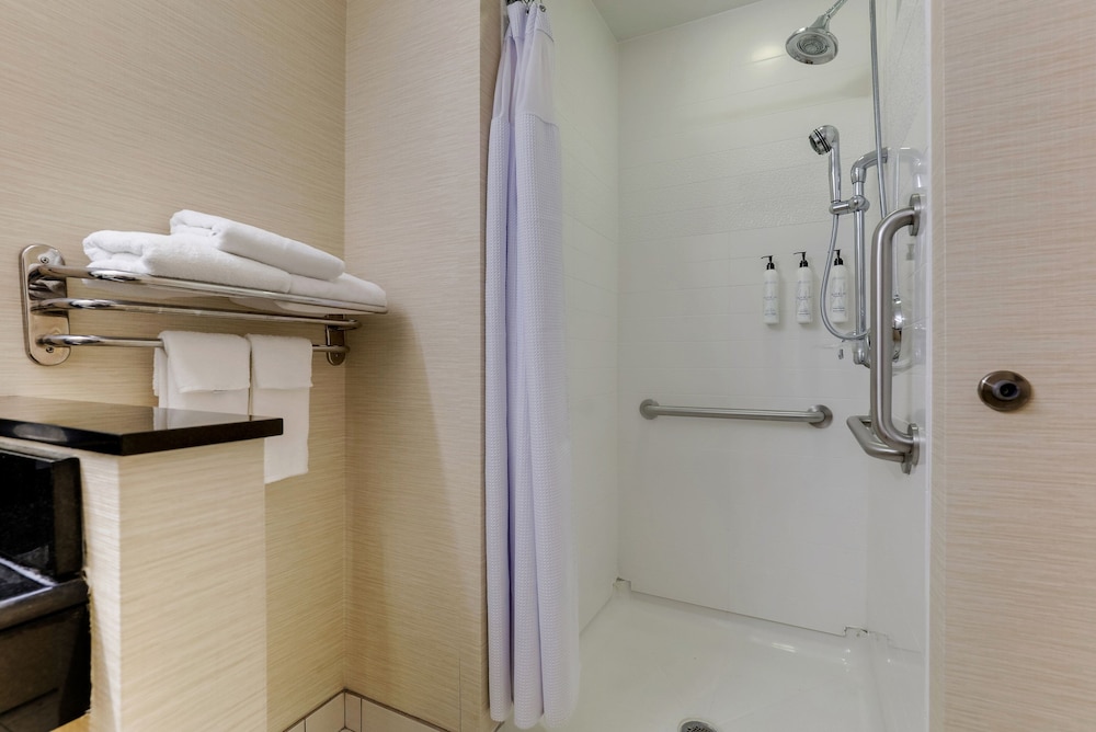 Fairfield Inn & Suites Hutchinson - photo 22