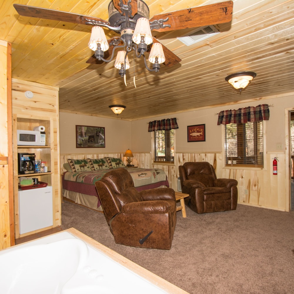 Upper Canyon Inn & Cabins - photo 69