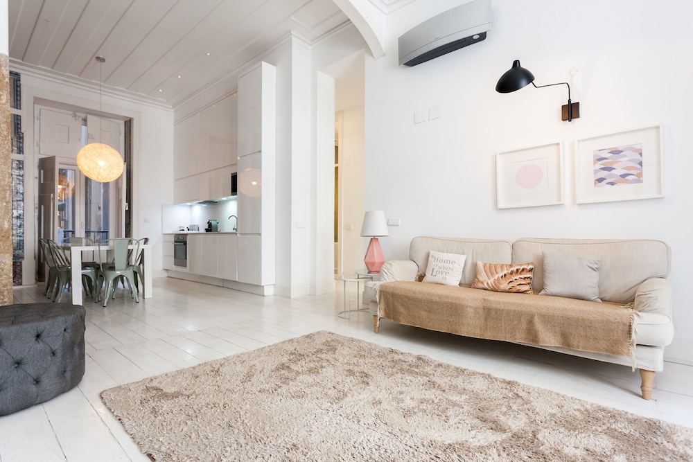 Baixa Tile Blue Two Bedroom Apartment by LU Holidays — 4-Star Luxury Hotel in Lisbon, Portugal