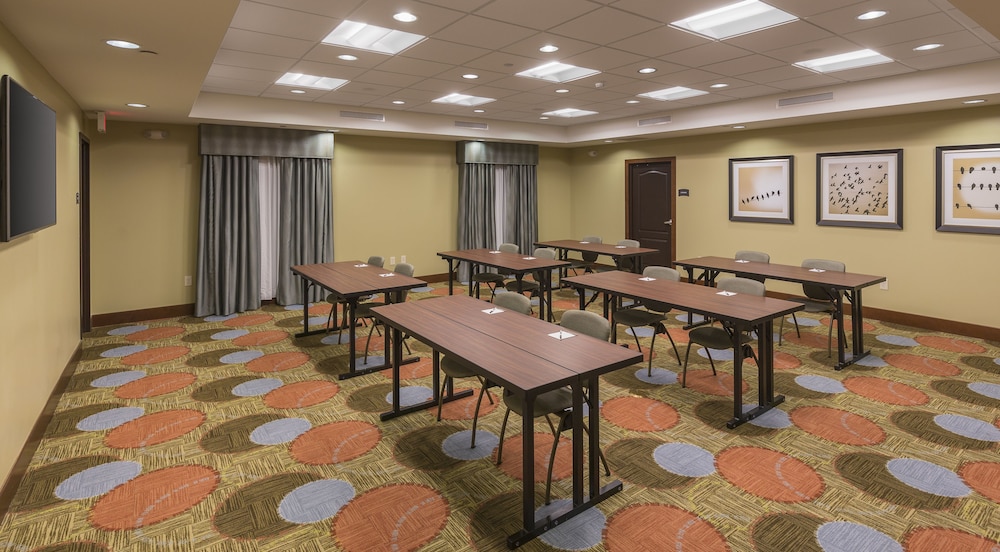 Staybridge Suites Canton by IHG - photo 18
