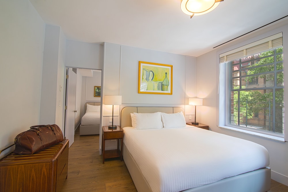 Hotel Belleclaire - photo 18