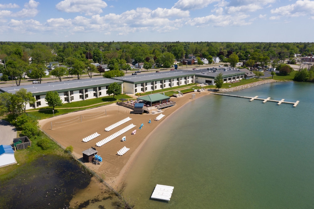 Tawas Bay Beach Resort — hotel in East Tawas