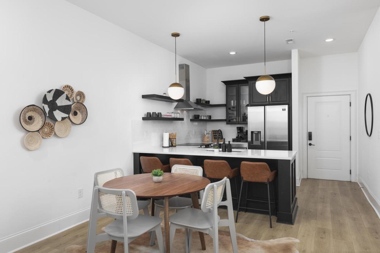 Condo Near Downtown Broadway & Stadium with Free Parking — 4-Star Luxury Hotel in Nashville, United States