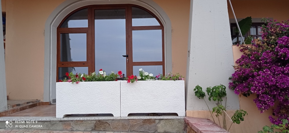 B&B Villa delle Rose — 5-Star Luxury Hotel in Budoni, Italy