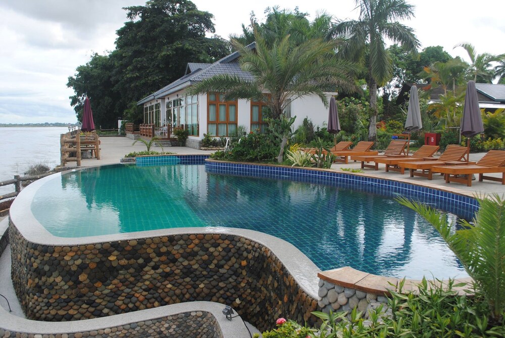 Myitkyina Plam Spring Resort Hotel in Myitkyina, Myanmar