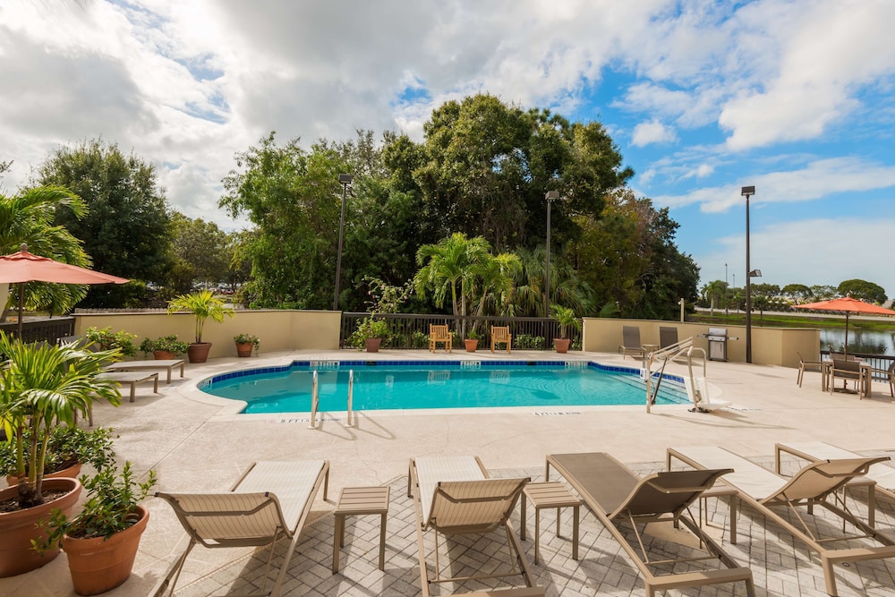 Hampton Inn Bonita Springs Naples North - photo 22