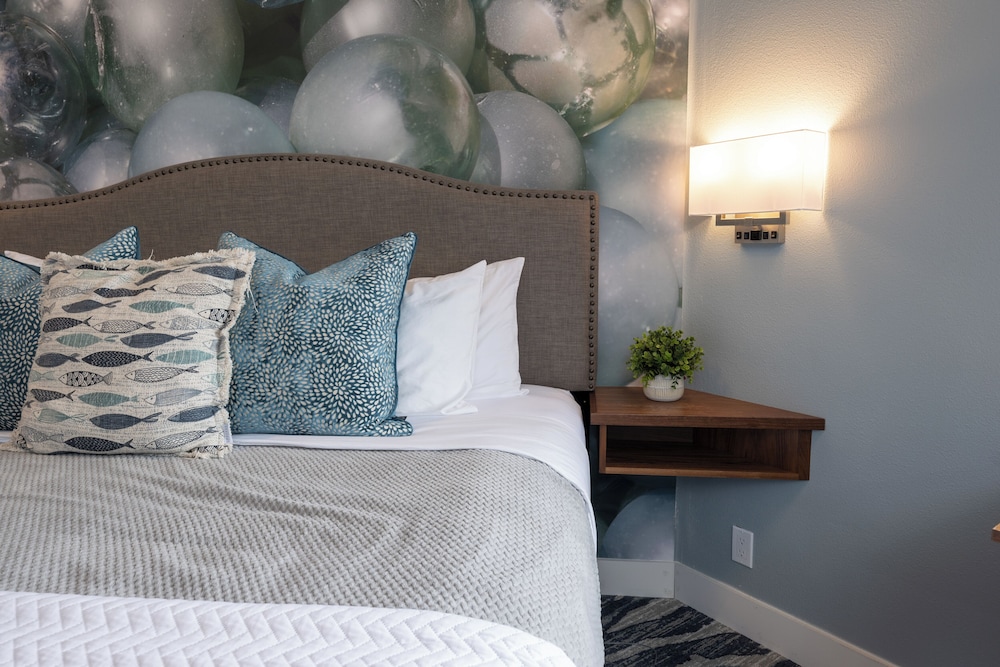 Seaside Oceanfront Inn - photo 32