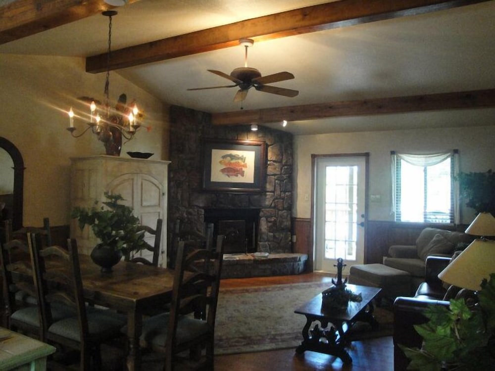 Mountain Harbor Resort and Spa - photo 37