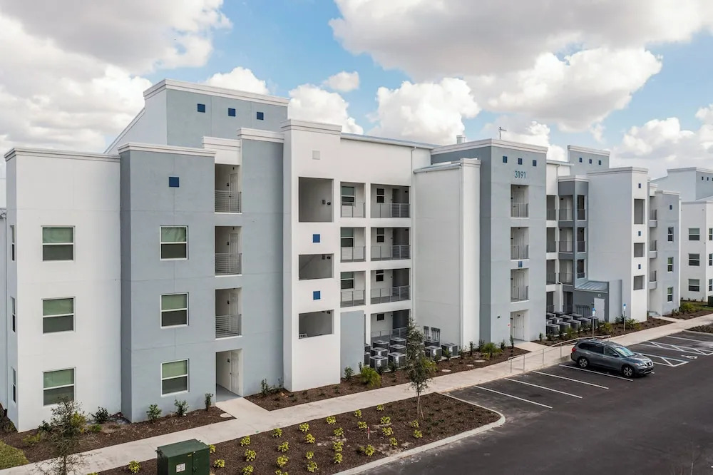 Gorgeous 3Bd 8 Guests Storey Lake Resort Close to Disney 101 3191 - featured photo