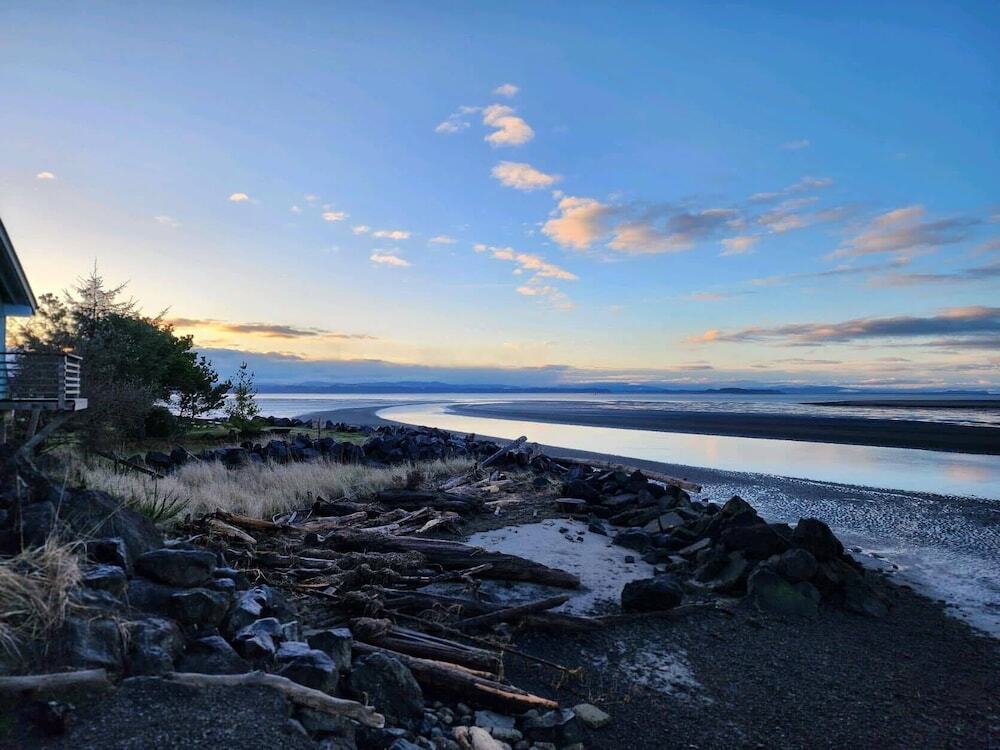 Bayshore RV Park & Guest Suites - featured photo