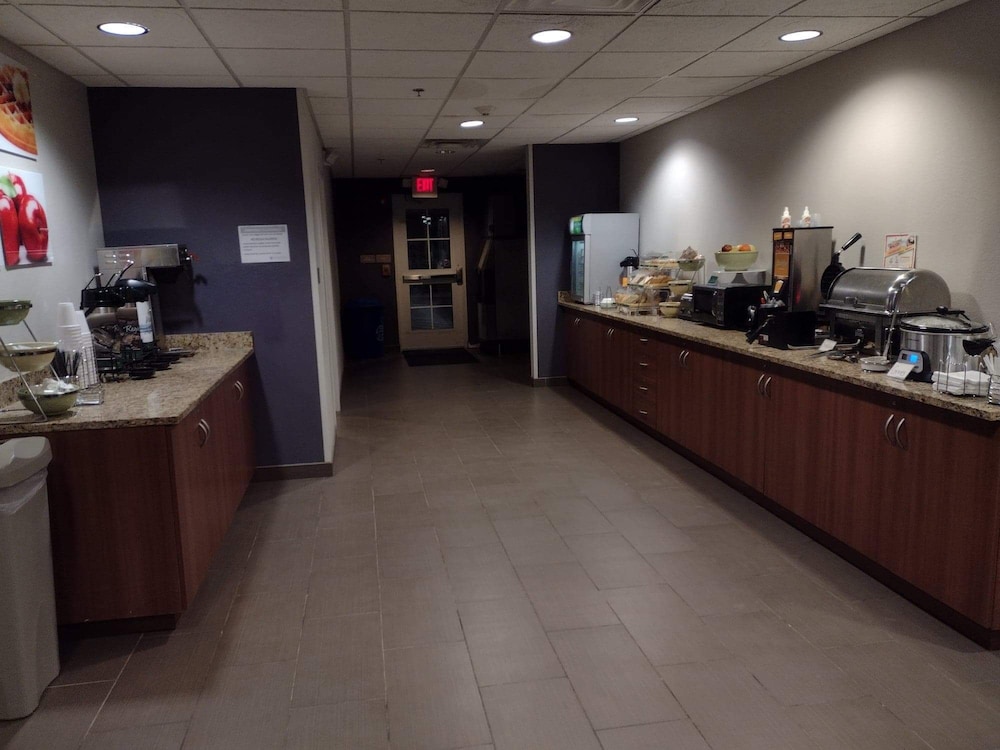 Quality Inn & Suites Caldwell I 77 - photo 7