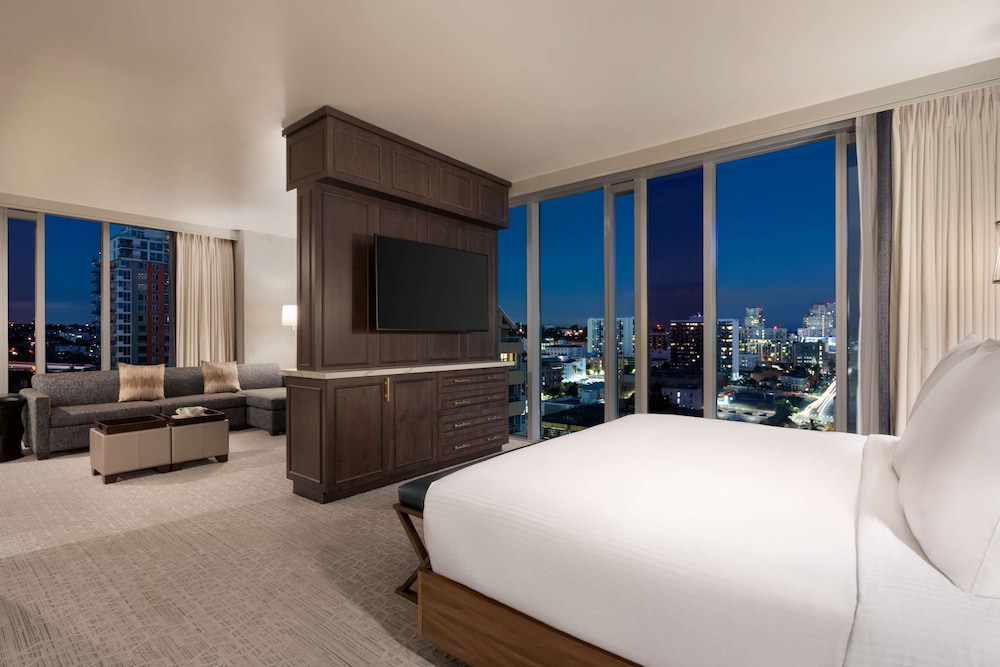 Carte Hotel San Diego Downtown Curio Collection by Hilton - photo 9