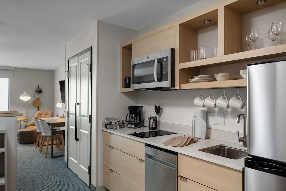 TownePlace by Marriott Suites Buckeye Verrado - photo 11