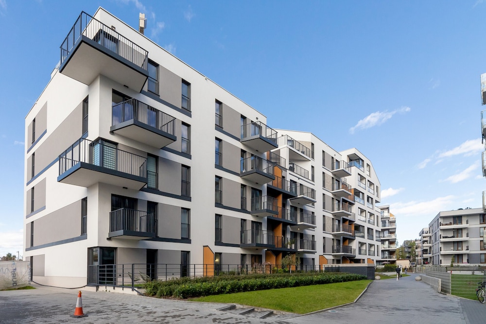 Luxurious Apartment Rakowicka Kraków by Renters Prestige — 4-Star Luxury Hotel in Krakow, Poland