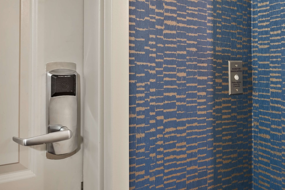 Hilton Garden Inn Minneapolis Maple Grove - photo 14