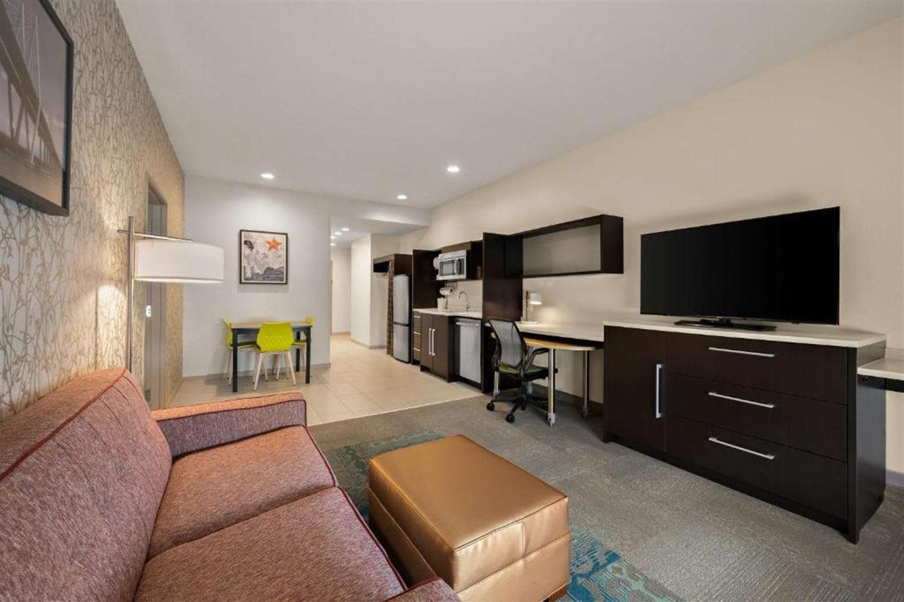 Home2 Suites by Hilton Baytown - photo 11