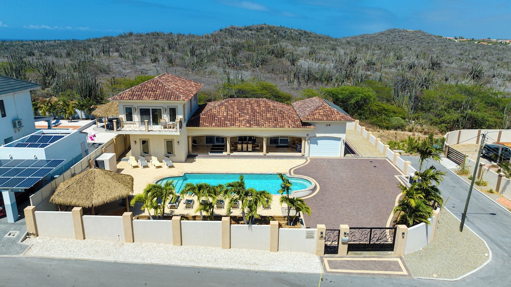 Kamay 87 in Noord, Aruba