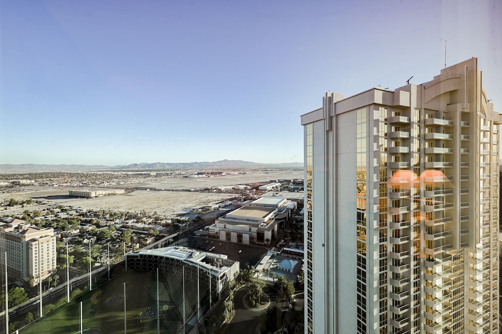 StripViewSuites at Signature - photo 266