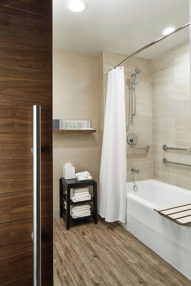 The Del Monte Lodge Renaissance Rochester Hotel & Spa - photo 24