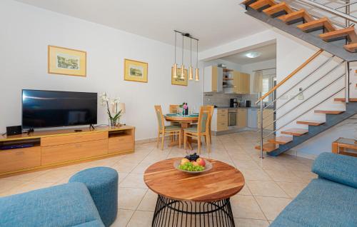 Stunning Home In Pirovac With Kitchen — Pirovac — photo 5
