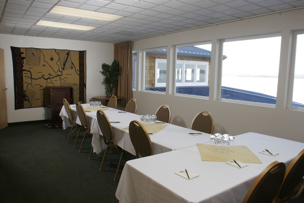 River Lodge And Grill - photo 49