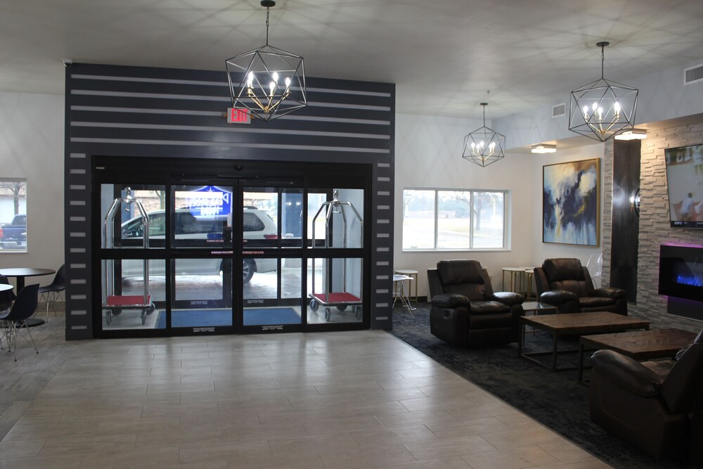Coratel Inn and Suites By Jasper Saint Paul Minneapolis Inver Grove Heights. - photo 2