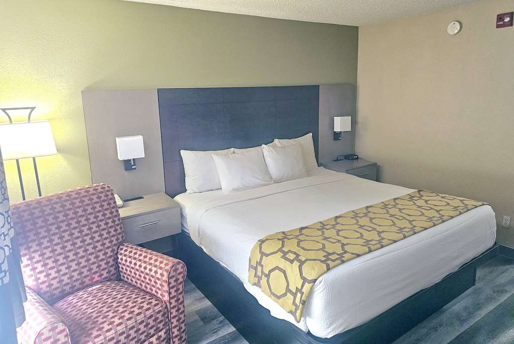 Baymont by Wyndham Rolla - photo 8