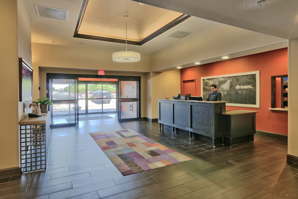 Hampton Inn & Suites Albuquerque North I 25 - photo 3