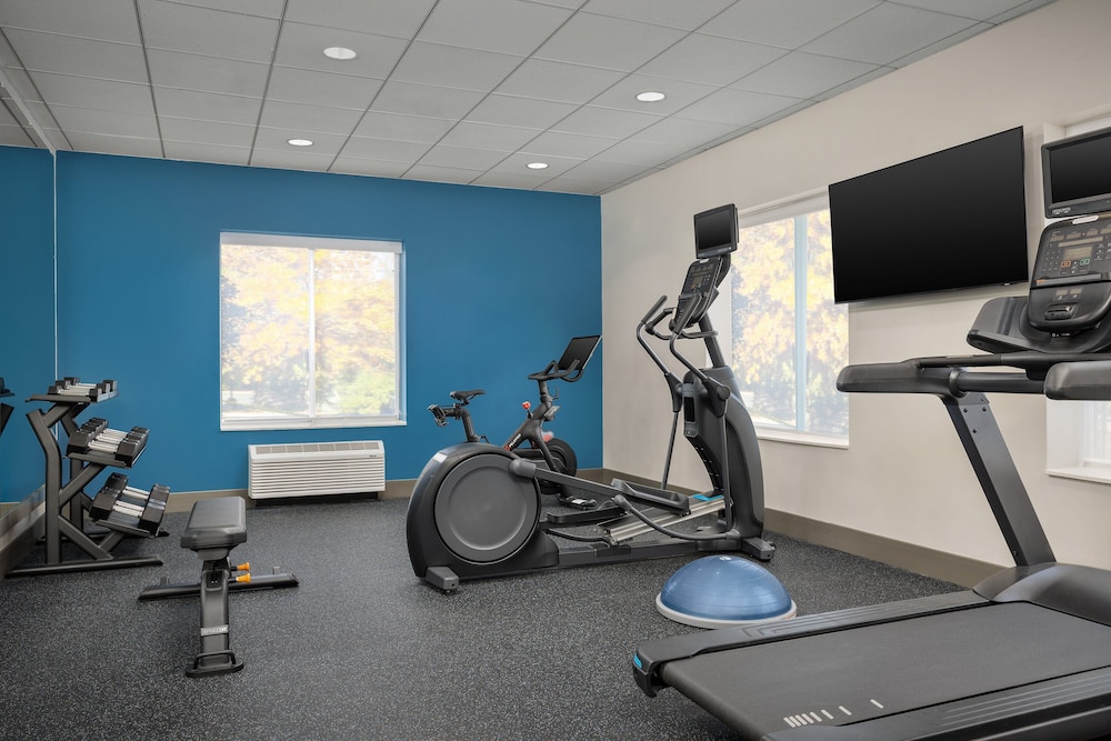 Holiday Inn Express Hotel & Suites Greensboro Airport Area by IHG - photo 27