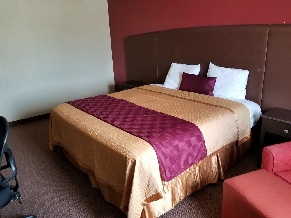 Americas Best Value Inn Story City - photo 6