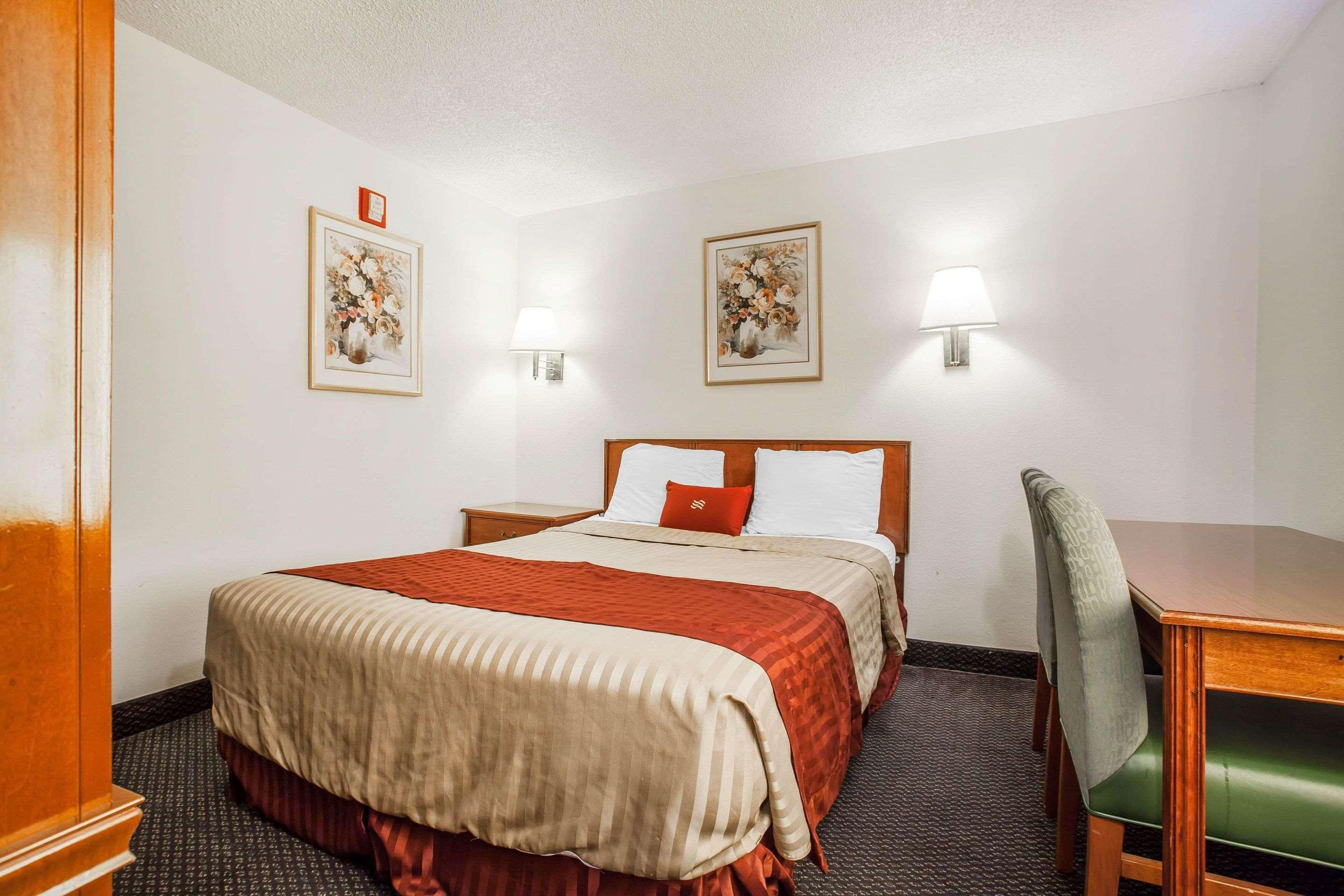 Econo Lodge SeaTac Airport North Seattle - photo 6