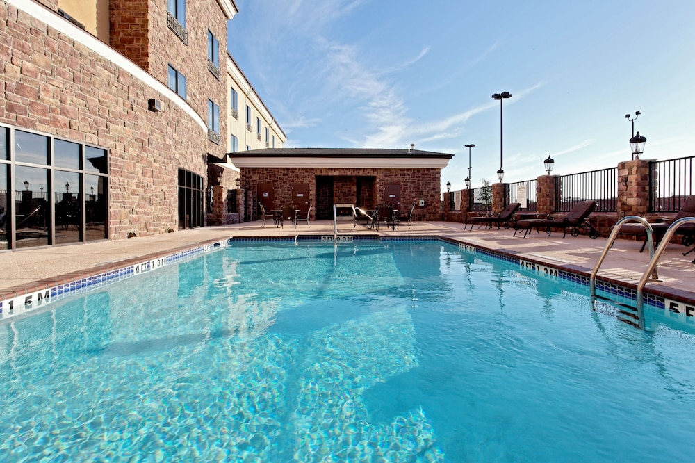 Holiday Inn Express Hotel & Suites Odessa by IHG - photo 17