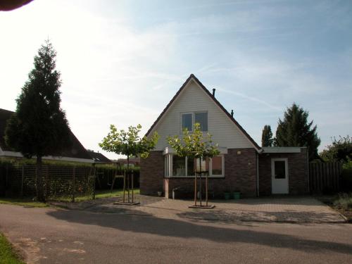 Groot vakantiehuis nabij Amsterdam inclusief jacuzzi — 4-Star Luxury Hotel in Zeewolde, Netherlands