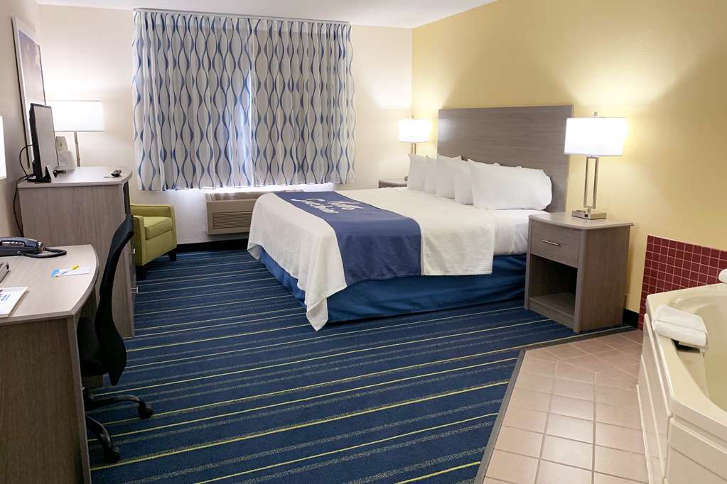 Days Inn by Wyndham Hinckley - photo 12