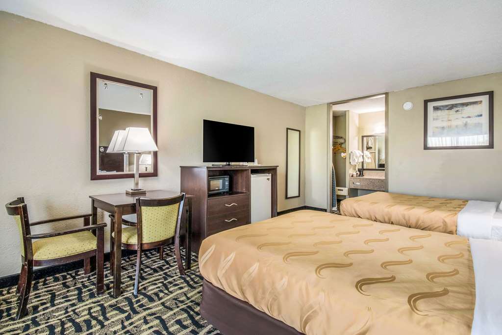 Quality Inn & Suites York East - photo 25