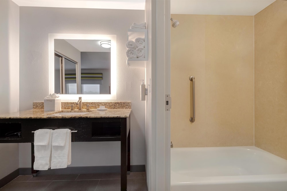 Hampton Inn & Suites Shreveport South - photo 27