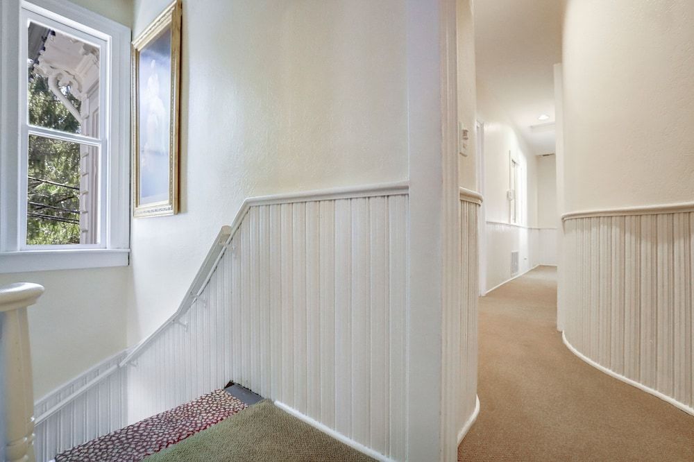 Broad Street Inn - photo 8