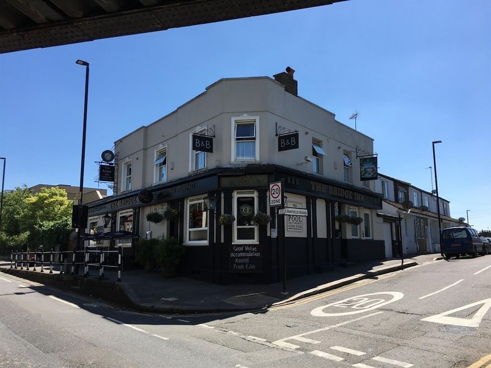 The Bridge Inn — hotel in Isleworth