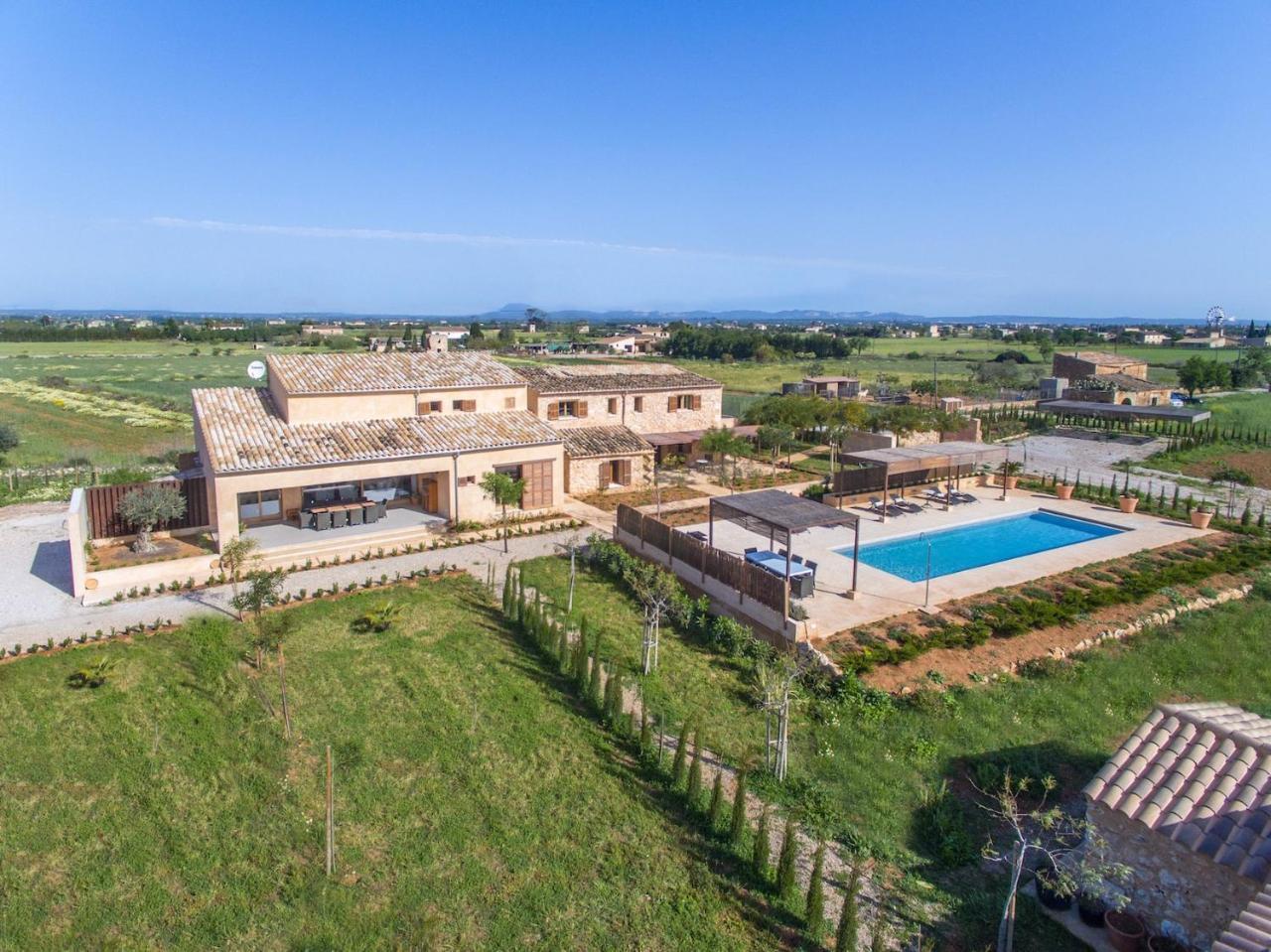 Villa Es Trenc Sa Sinia Vella by PriorityVillas — 4-Star Luxury Hotel in Campos, Spain