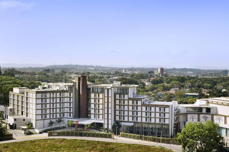 Accra Marriott Hotel — 4-Star Luxury Hotel in Accra, Ghana