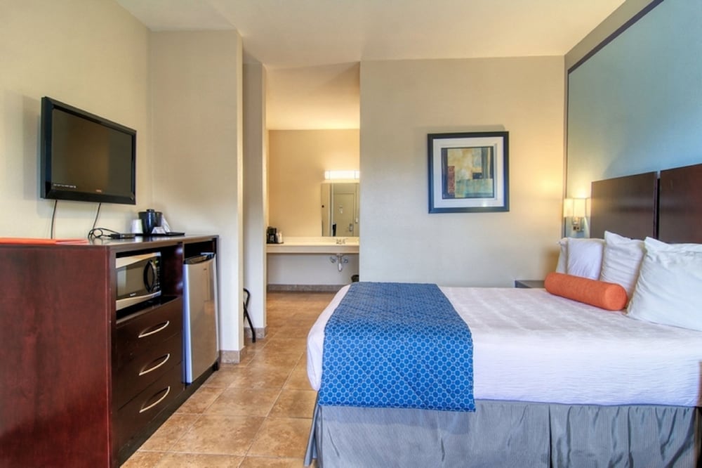 Alister Square Inn - photo 25